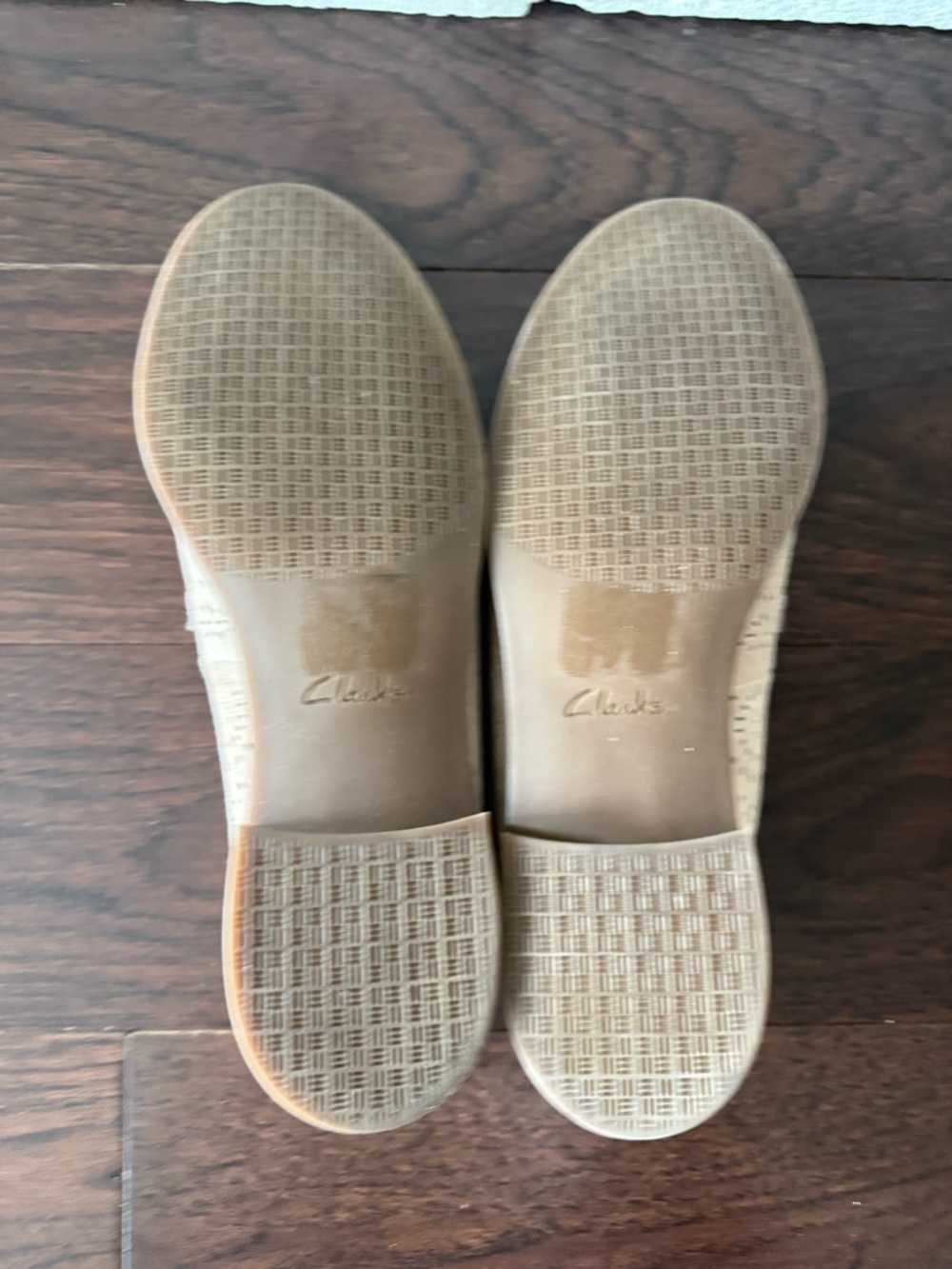 Clarks Women’s Trish Calla Loafer — Sand Suede EUC! - Picture 10 of 11
